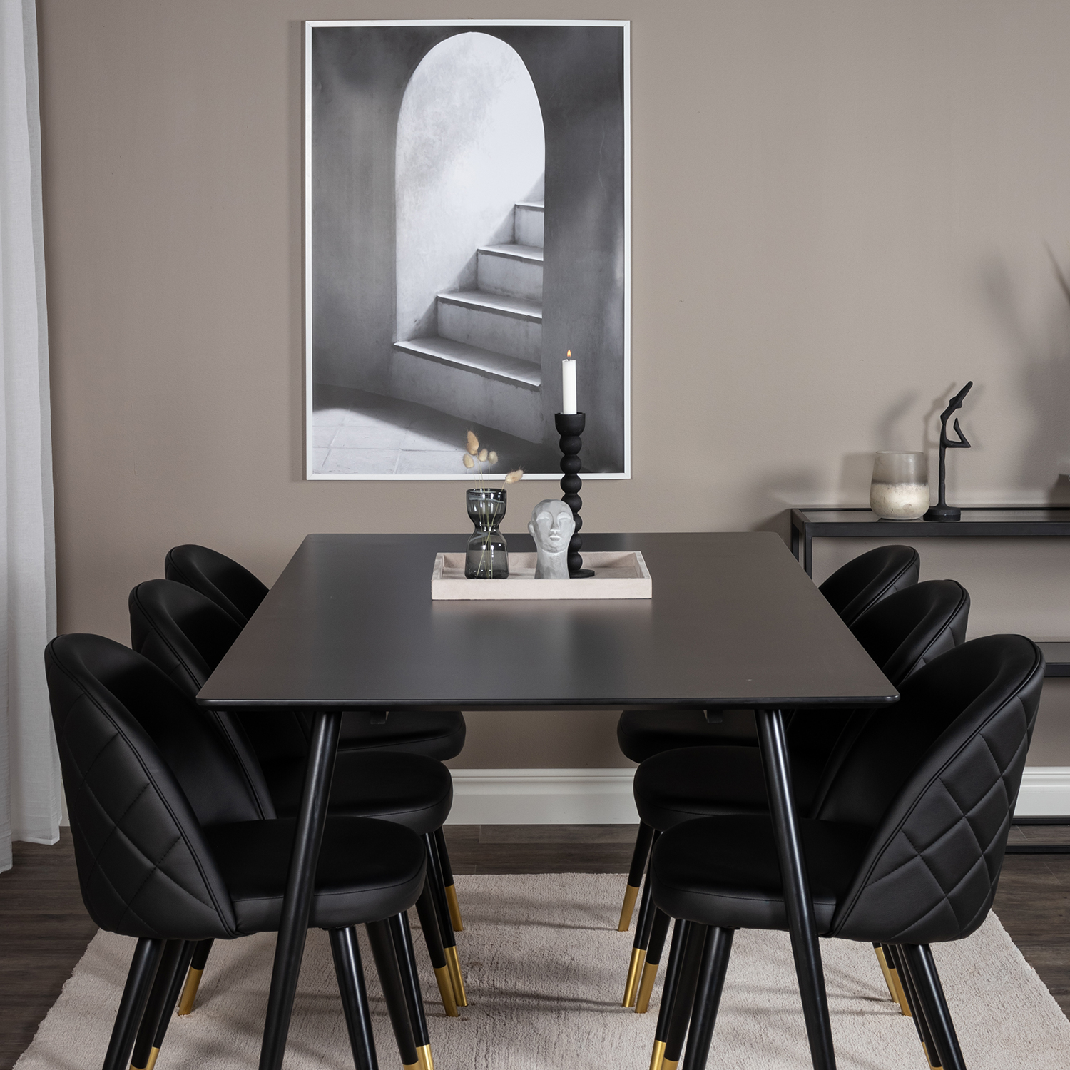 Matgrupp Venture Home Silvia med 6 Valentina Stolar Konstläder