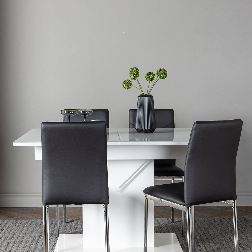 Matgrupp Venture Home Pluto med 4 Lily Stolar