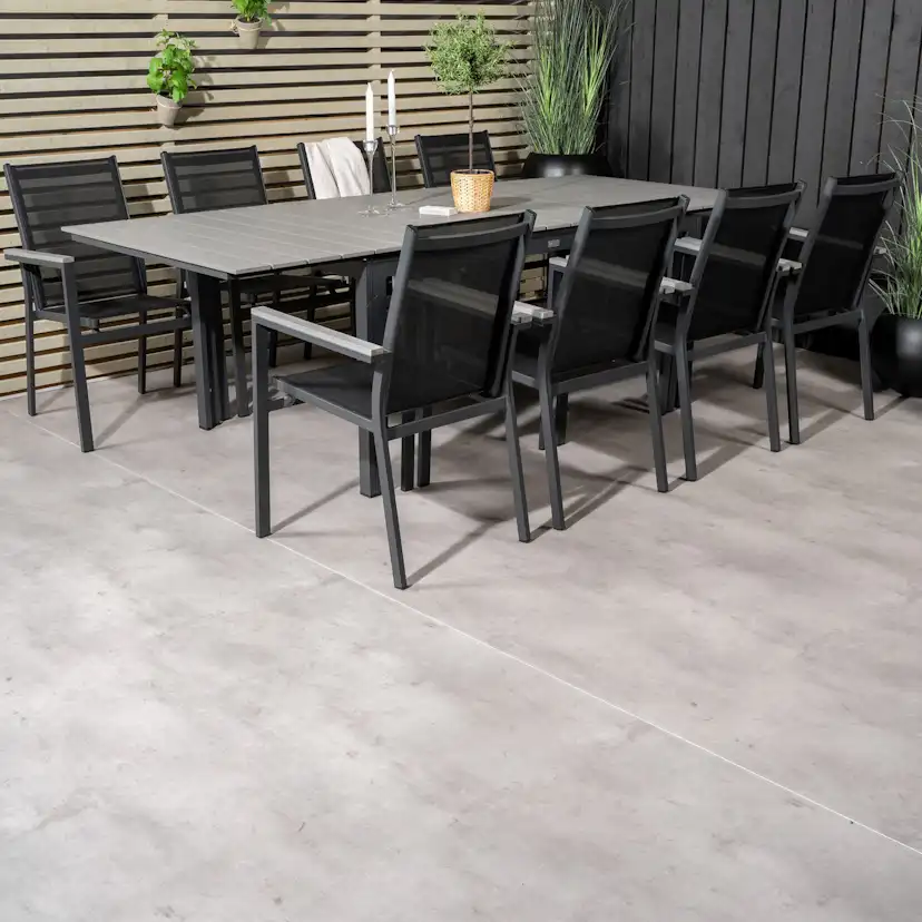 Levels bord160/240*90Svart Alu/Grå+Parma stolSvartalu/Svart8 Grå Bord med Svarta Ben, Svart Stol med Svarta Ben