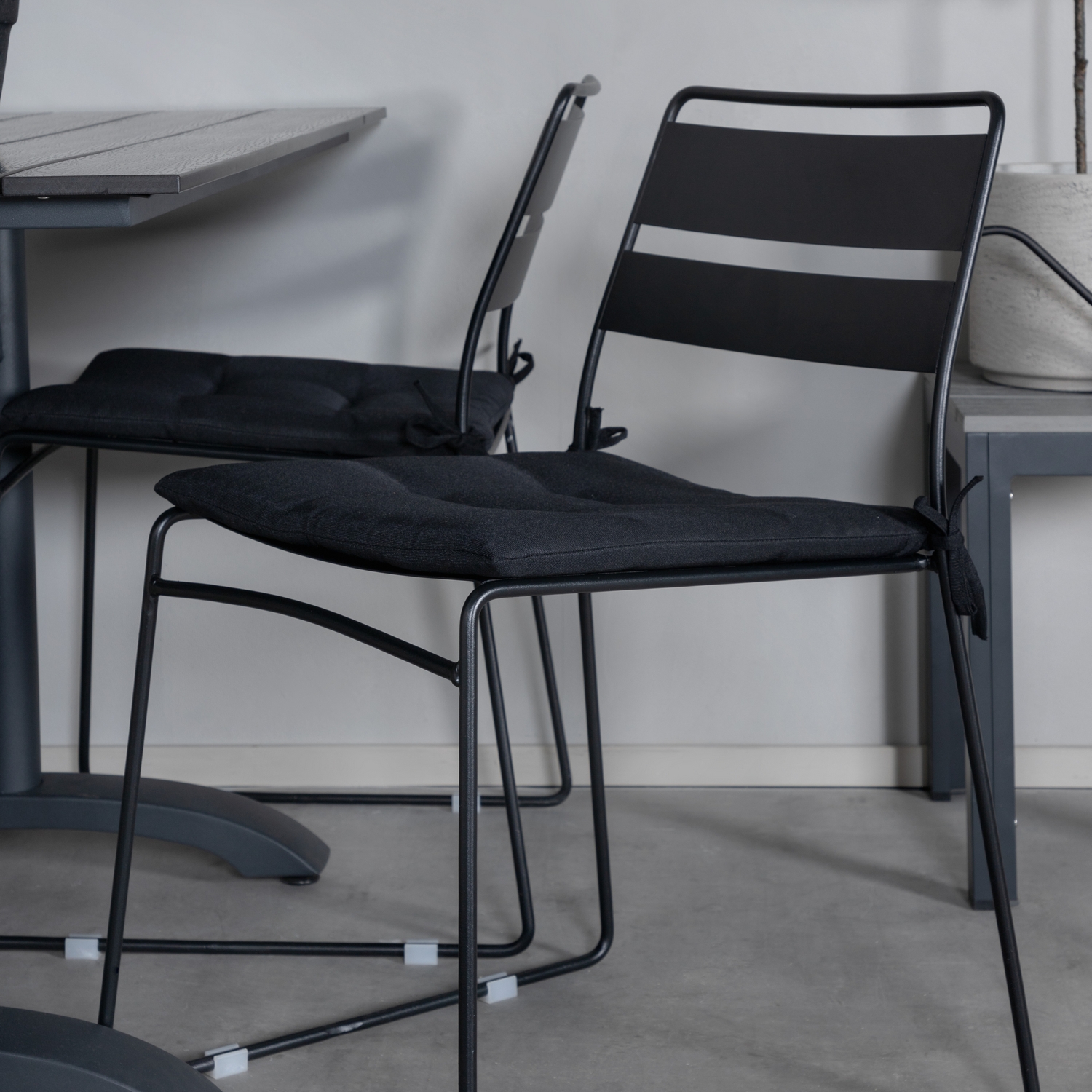 Matgrupp Venture Home Denver med 4 Lina Stolar