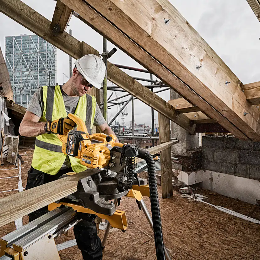 Kap- och Gersåg Dewalt DCS777T2-QW Med batteri och laddare 54 V