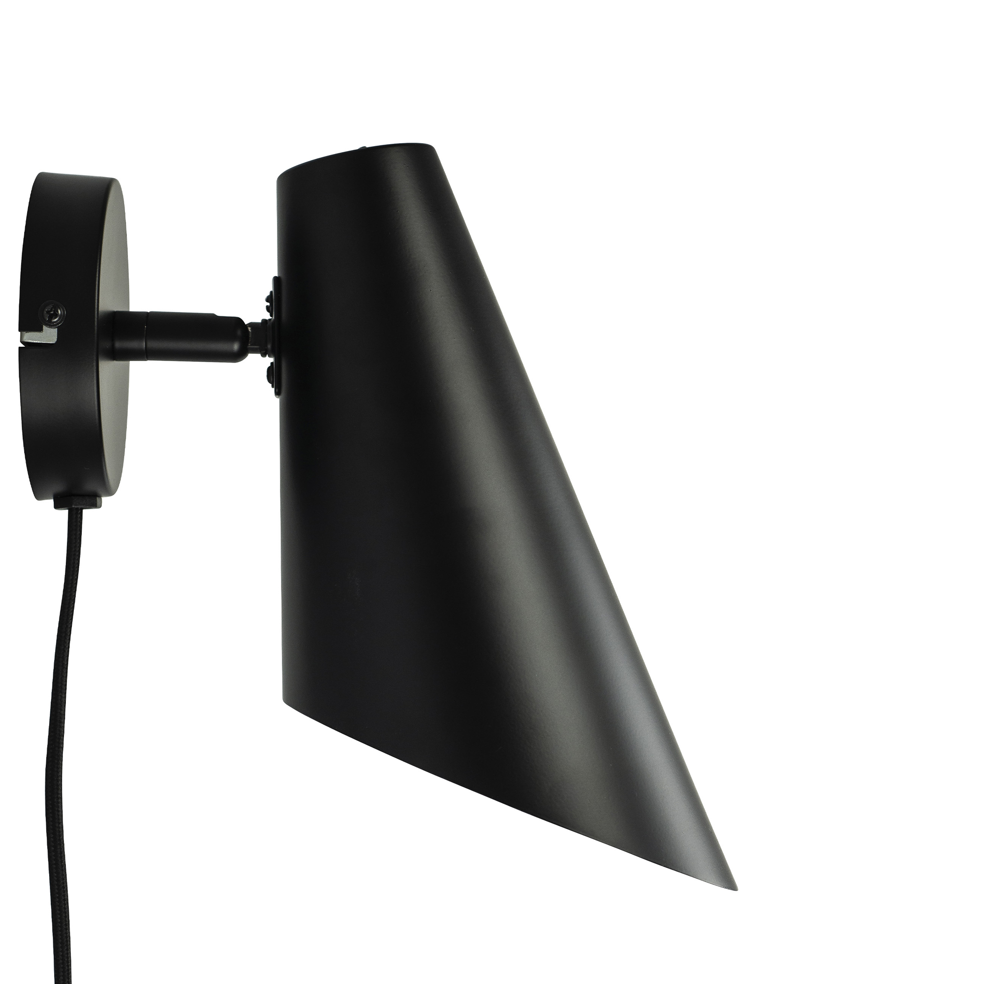 Vägglampa Dyberg Larsen Cale