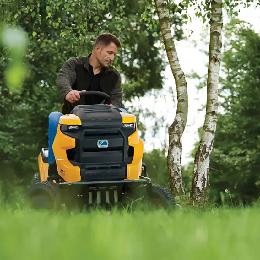 Trädgårdstraktor Cub Cadet XT1 OS107