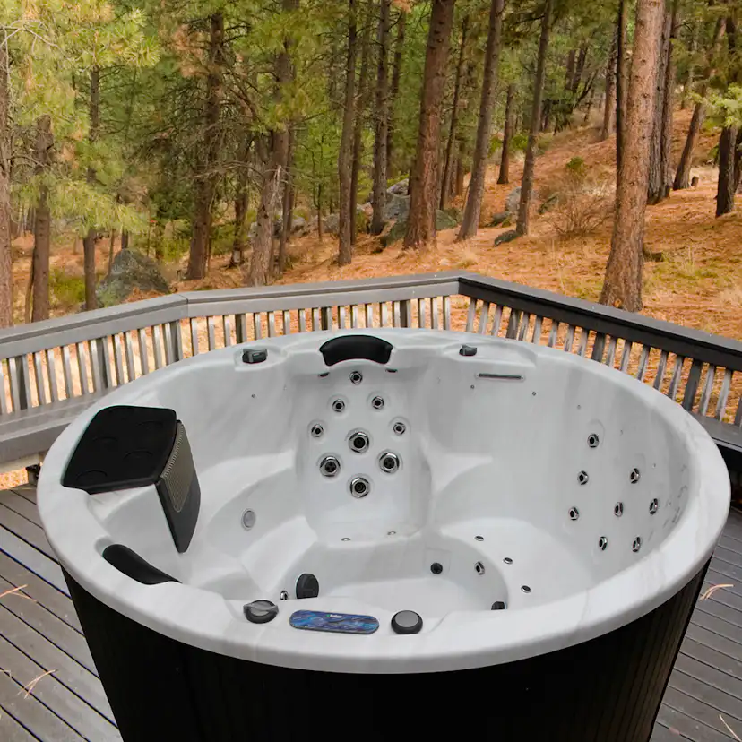 Utespa DenForm Circle Lux 60 46 Jets Runt Spabad för 6 Personer