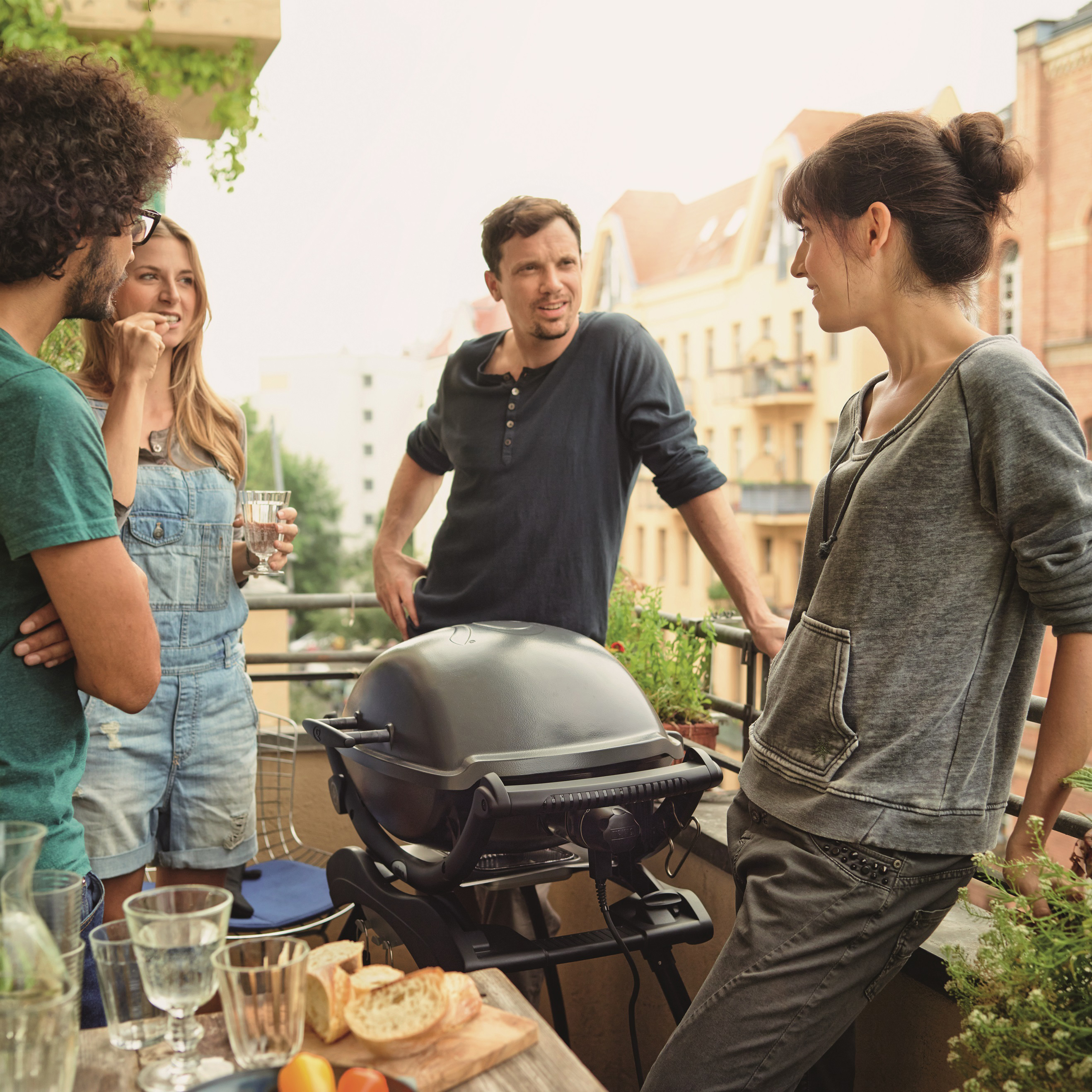 Elgrill Weber Q2400 med Stativ