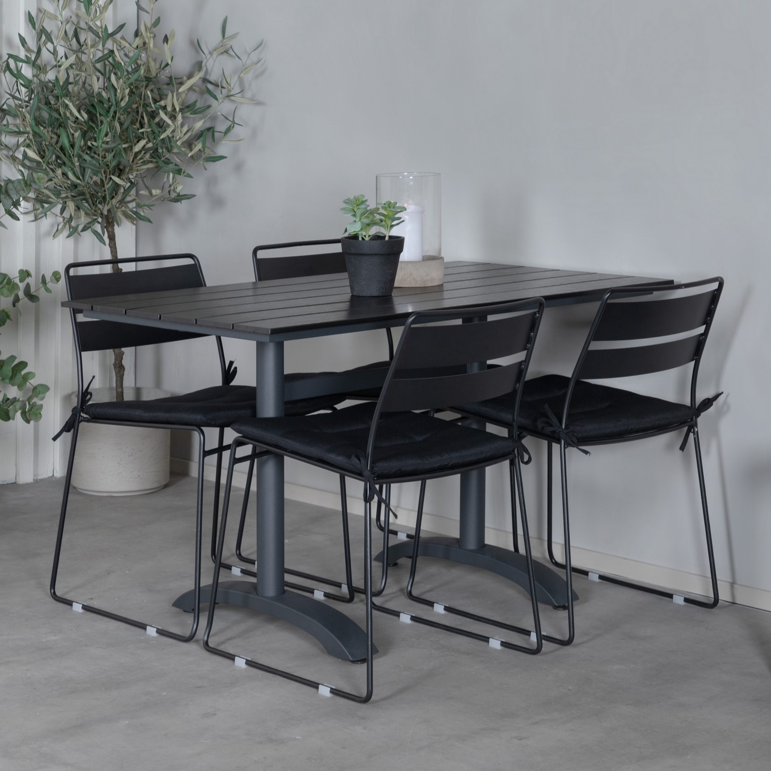 Matgrupp Venture Home Denver med 4 Lina Stolar