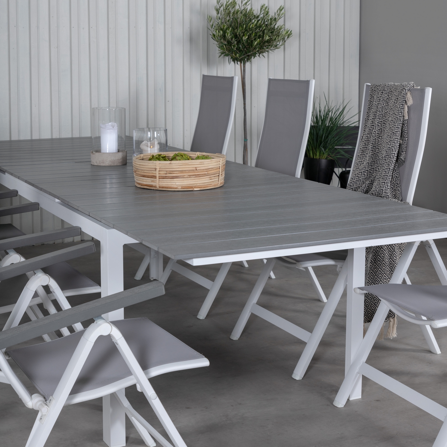 Matgrupp Venture Home Lova 224 Vit med 8 Aleyna Positionsstolar