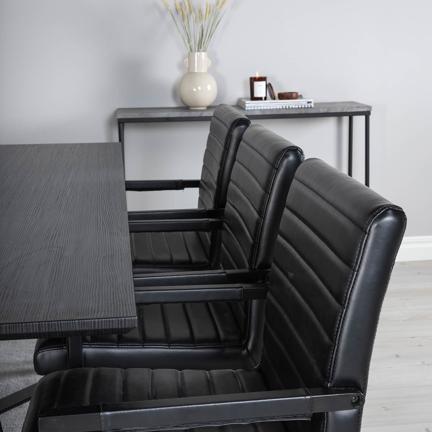 Matgrupp Venture Home Madde med 6 Asta Stolar