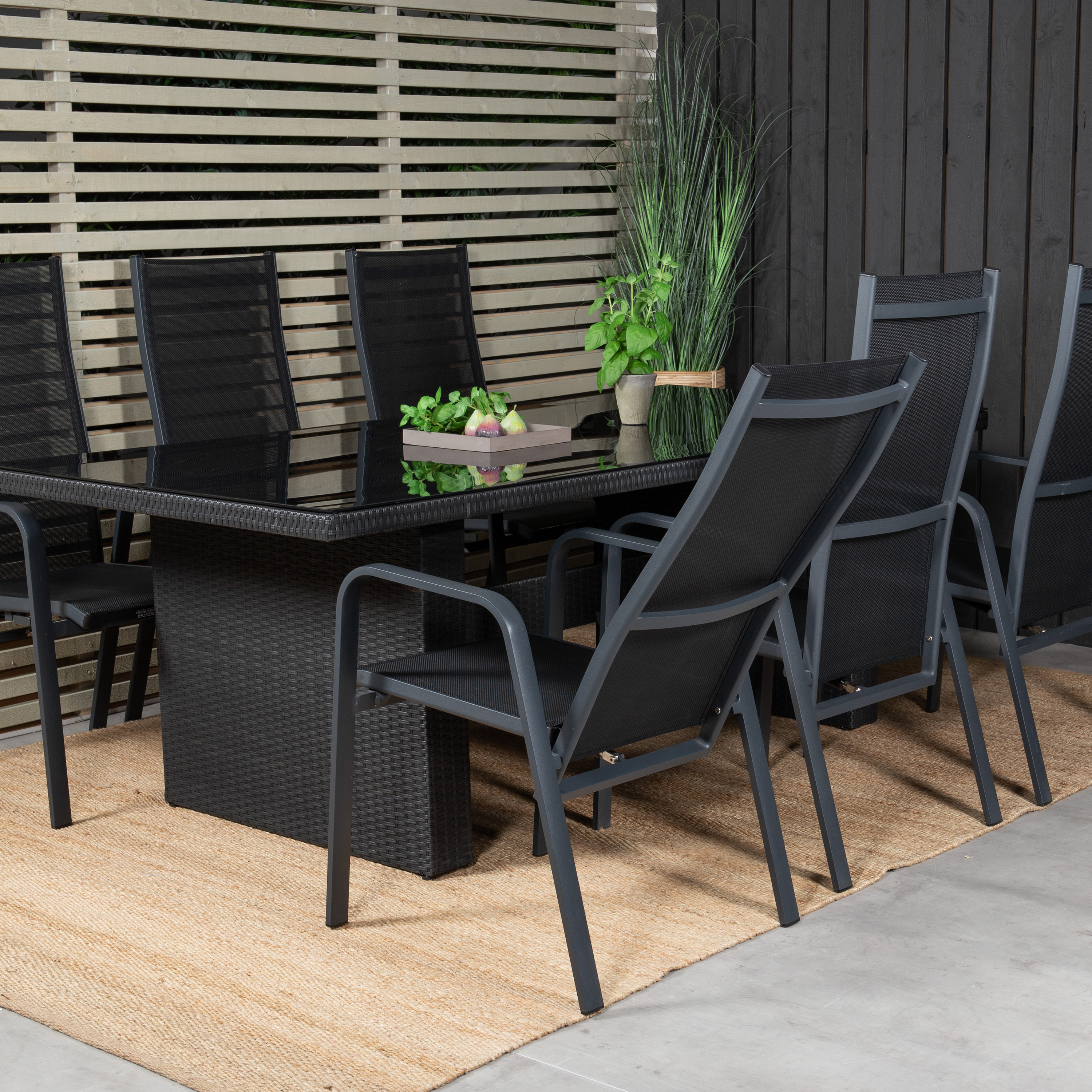 Matgrupp Venture Home Pishi 200 med 6 Copacabana Stolar