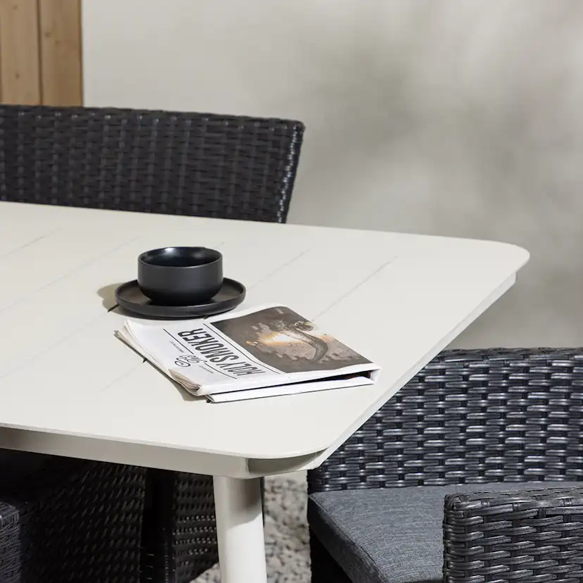Matgrupp Venture Home Lina Bord med 6 Malina Stolar