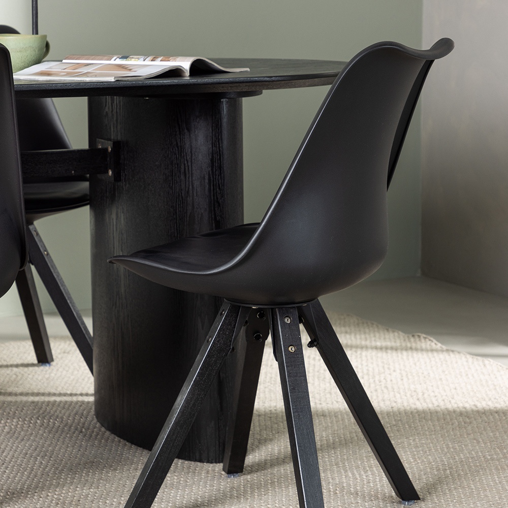 Matgrupp Venture Home Isolde med 4 st Zeno stolar