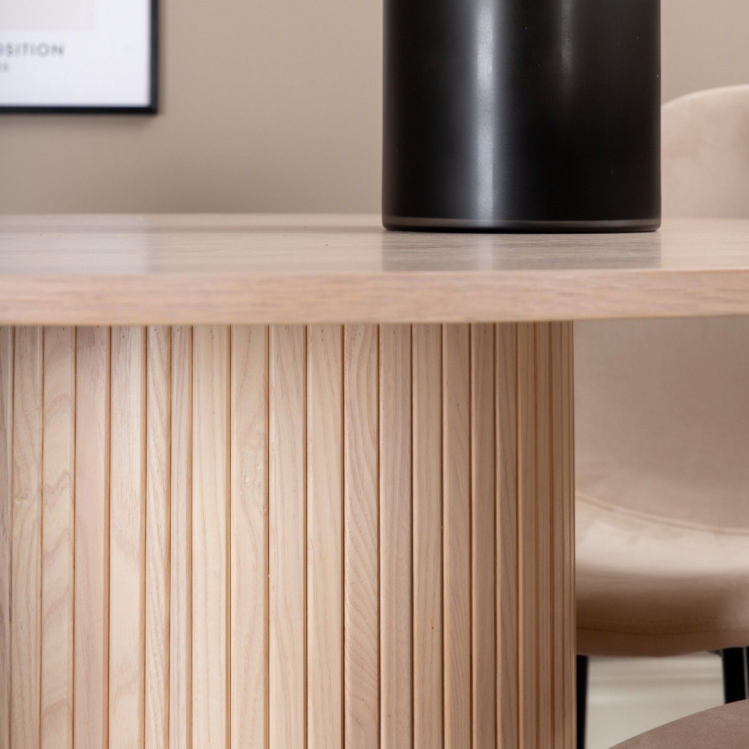 Matgrupp Venture Home Bianca Rund Benvit med 4 Pobbie Stolar