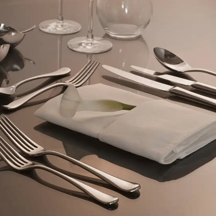 Bestickset Robert Welch Radford 84 Delar