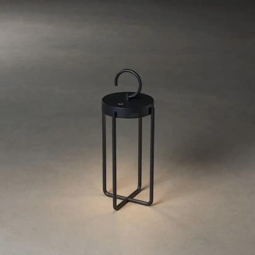 Lanterna Gnosjö Konstsmide Manorola Svart USB 39 cm