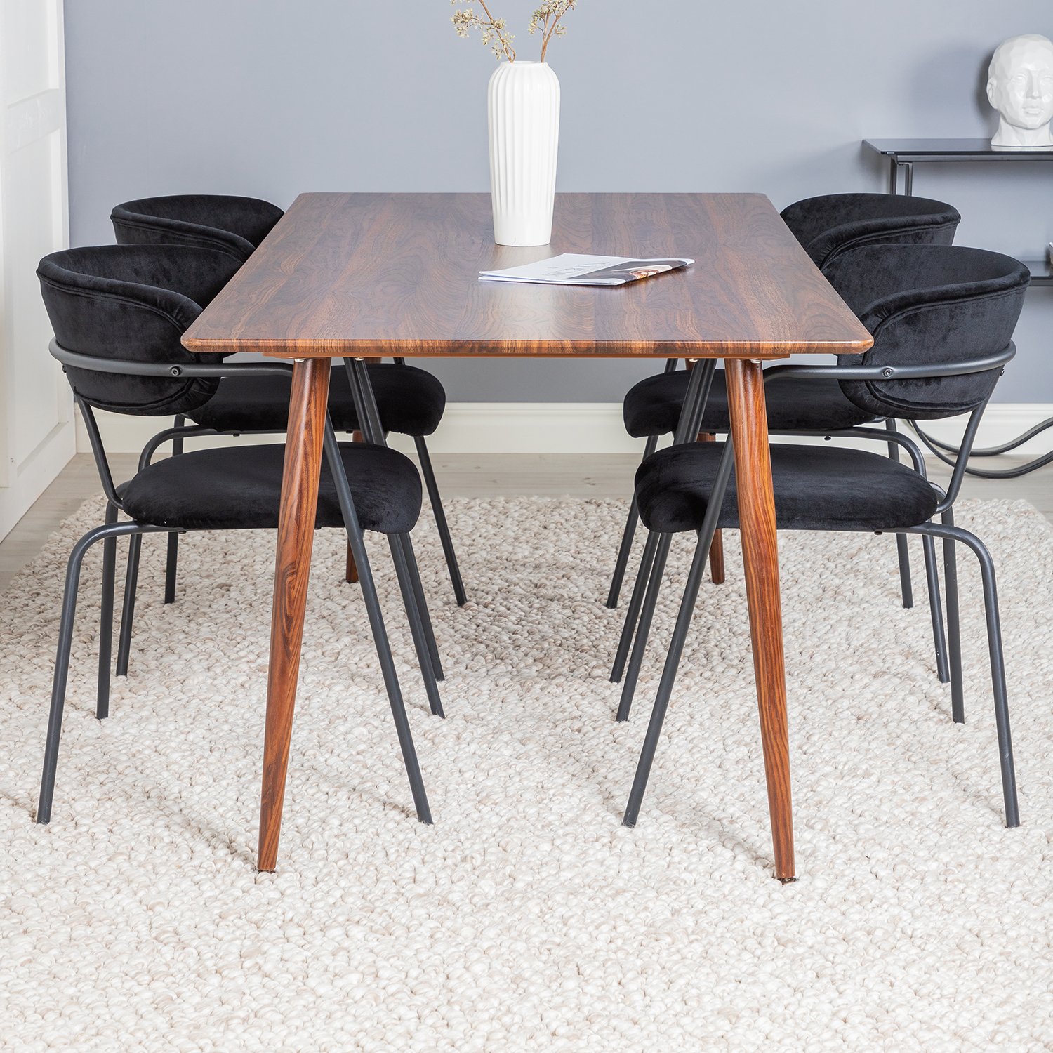 Matgrupp Venture Home Pobbie med 4 Aris Stolar Sammet