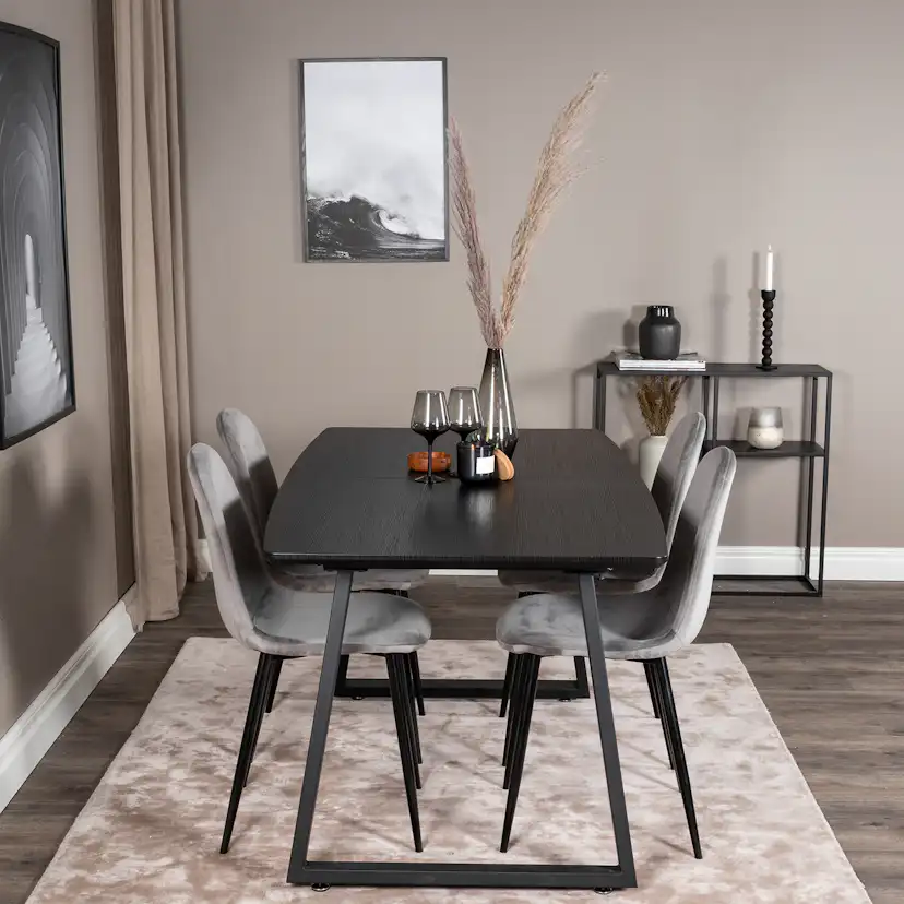 Matgrupp Venture Home Ina med 4 Pobbie Stolar Sammet