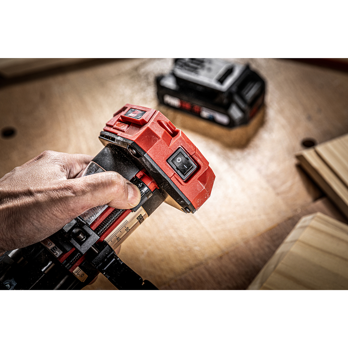 Handöverfräs SKIL 3170 FA Batteridriven Kolborstfri