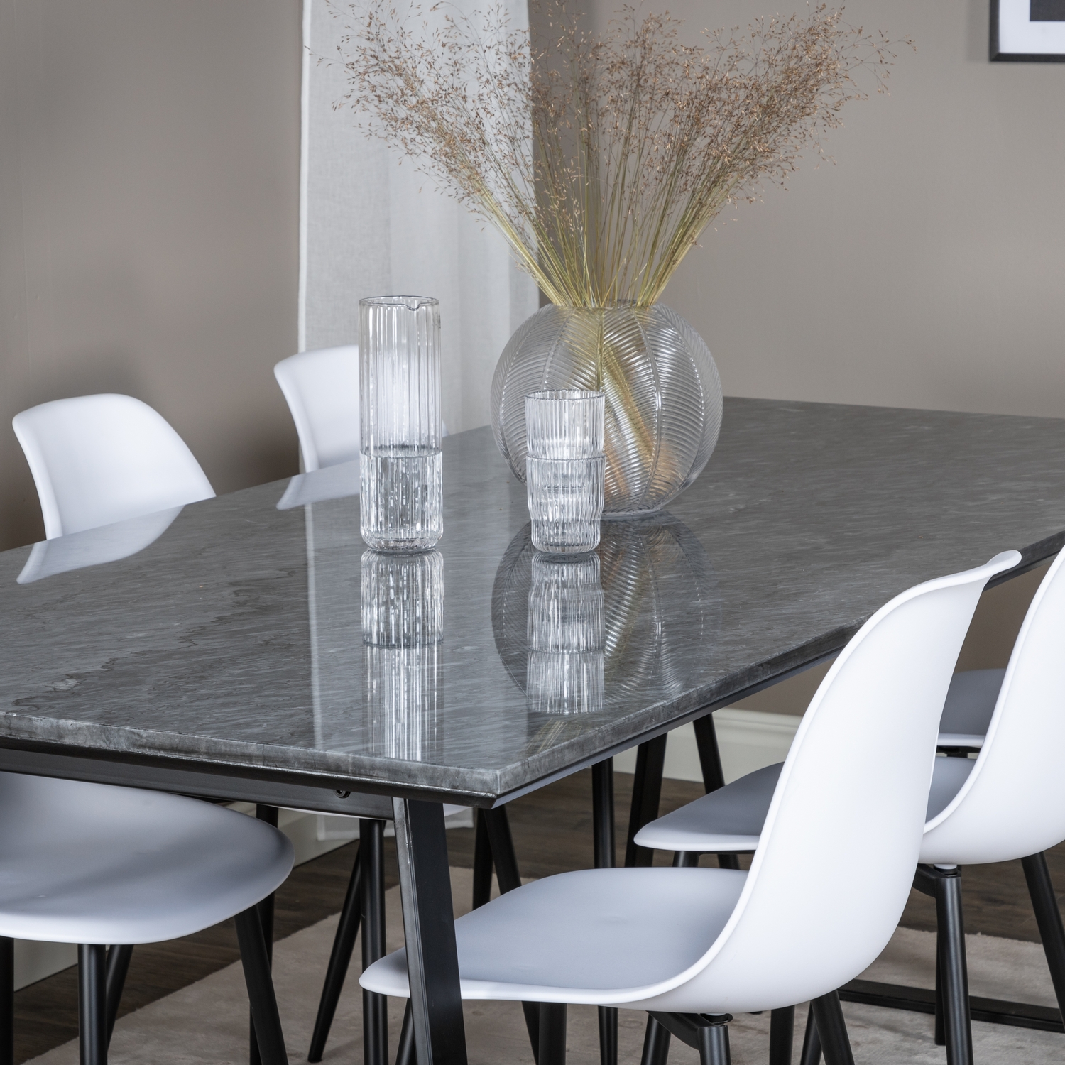 Matgrupp Venture Home Estelle med 6 Pop Stolar