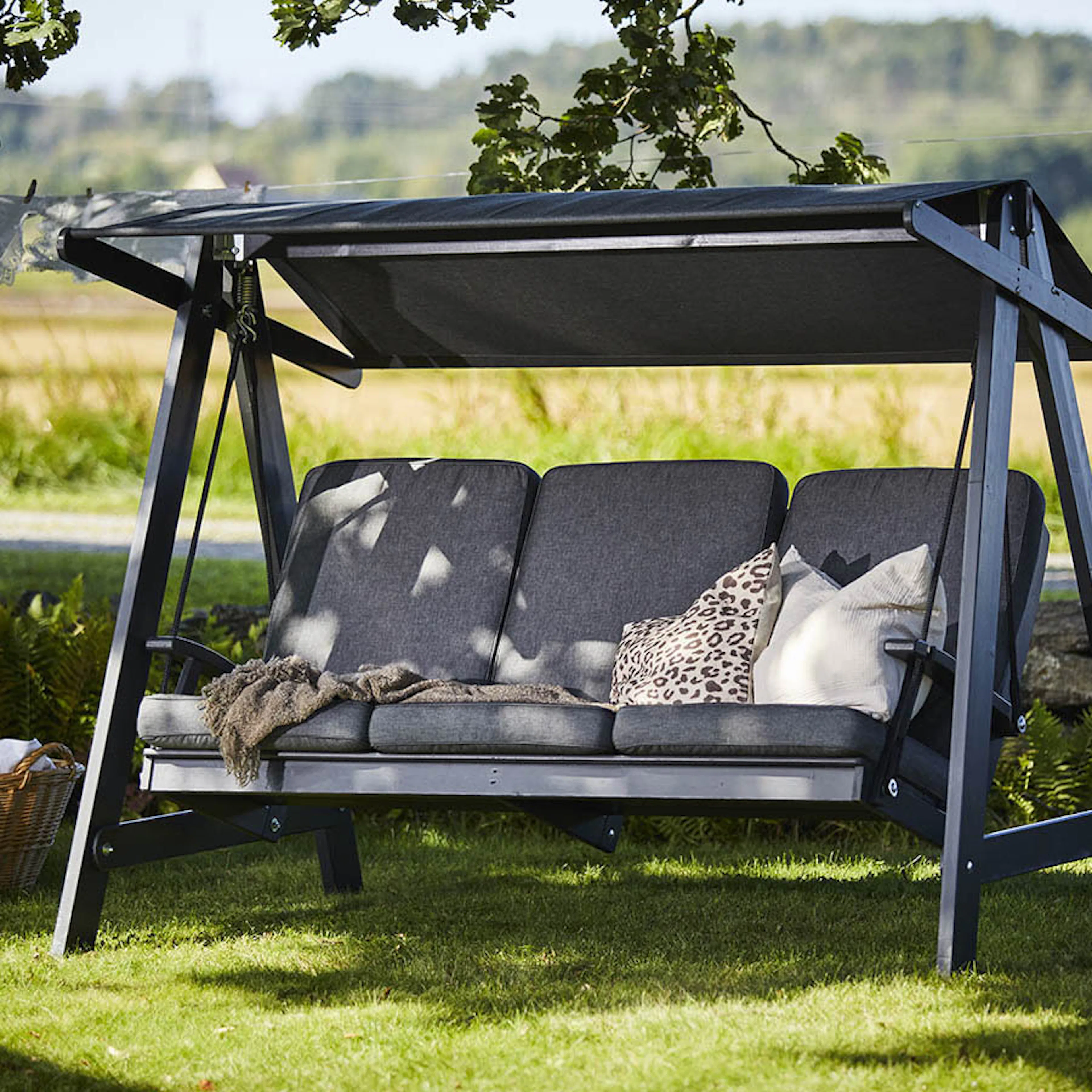 Hammock Hillerstorp Aspö med Tak och Dynor