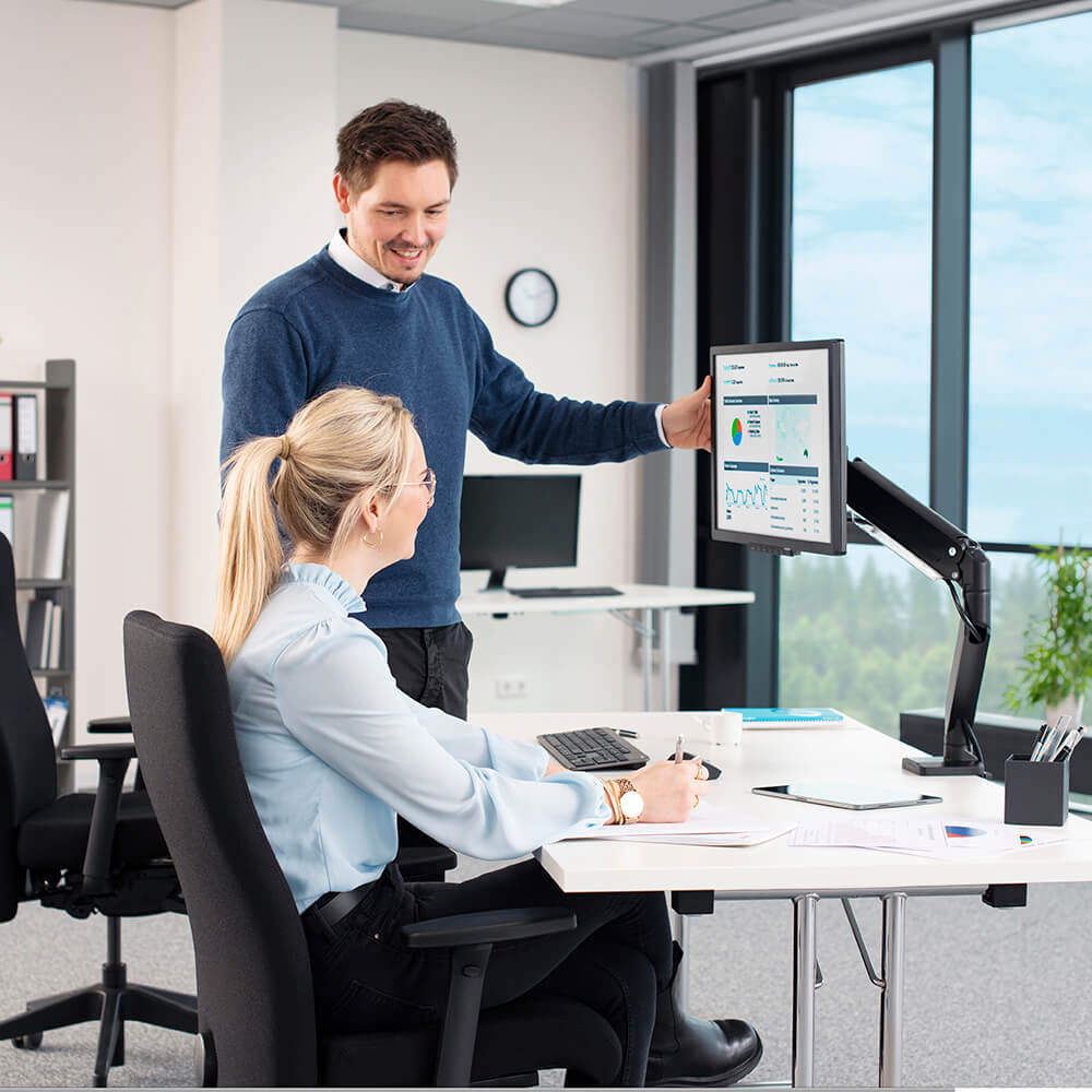 Monitorfäste Hama Performer För En Monitor Dynamisk Svart 13-35"