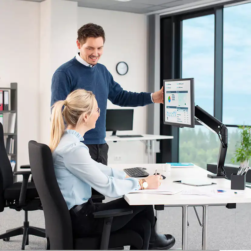 Monitorfäste Hama Performer För En Monitor Dynamisk Svart 13-35"