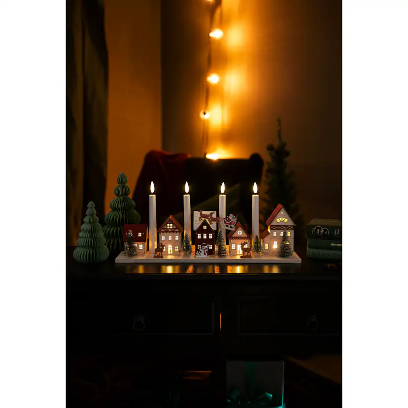 Adventsljusstake Gnosjö Konstsmide Siluett Julby 4 Ljus Batteridriven/USB