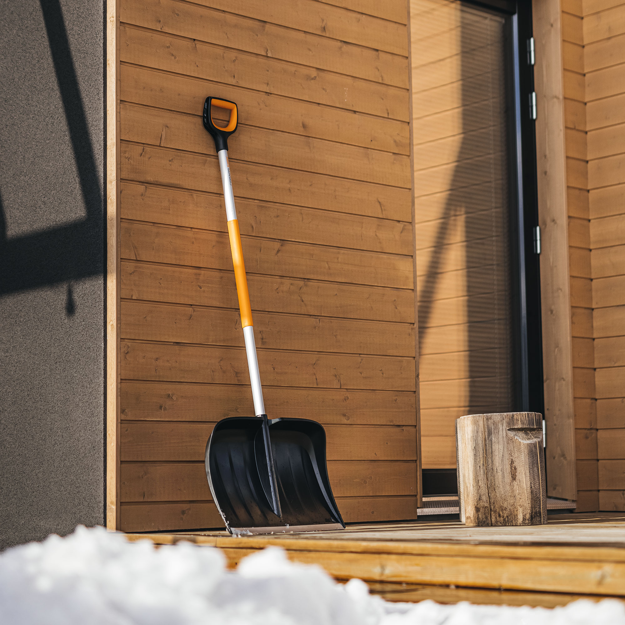Snöraka Fiskars X-series