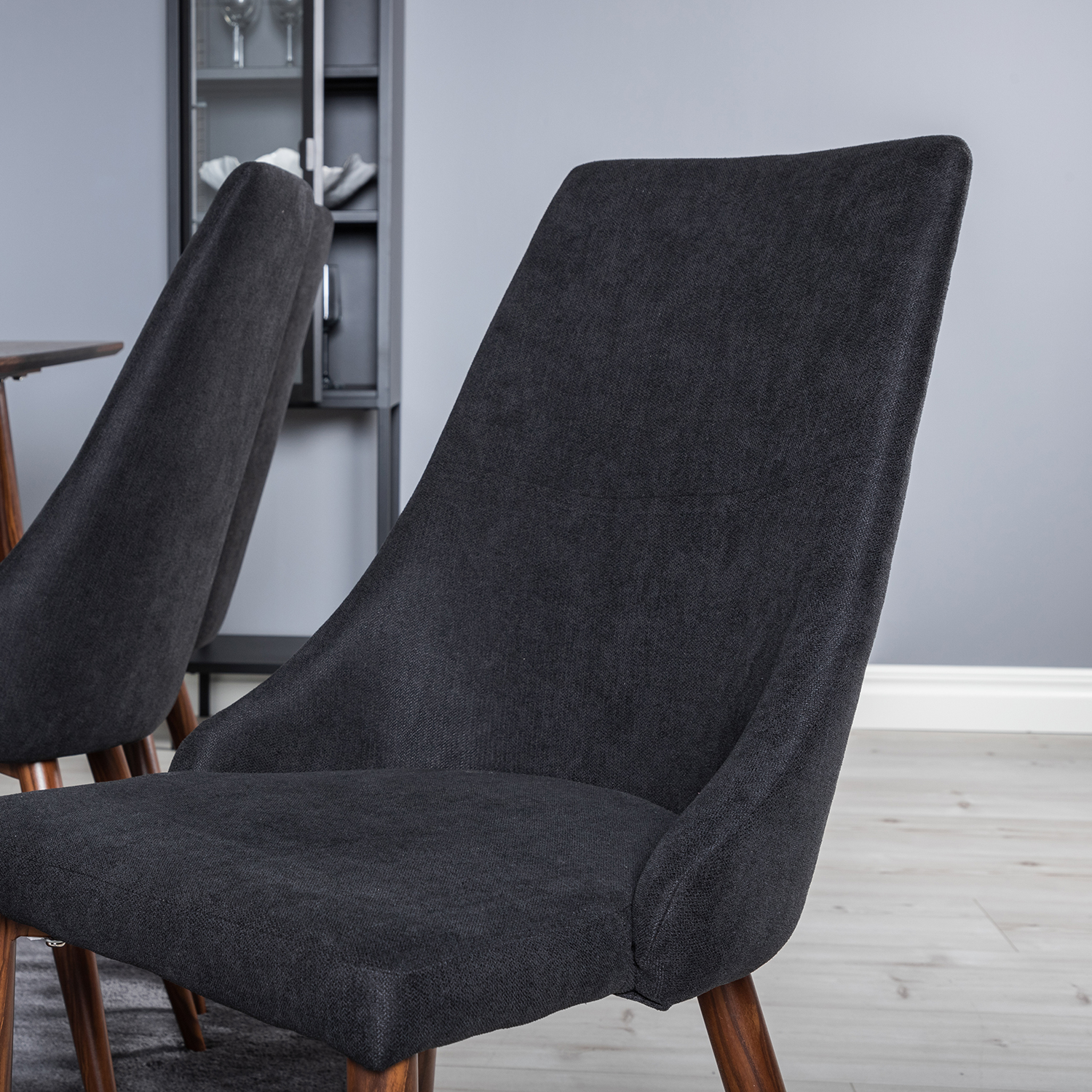 Matgrupp Venture Home Pobbie med 6 Laura Stolar Polyestertyg