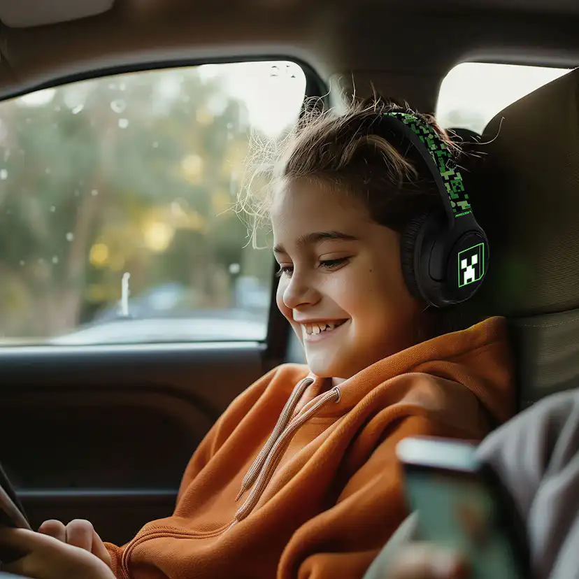 Hörlurar MINECRAFT Wireless Over-Ear LED Ljus Lång Batteritid Bluetooth
