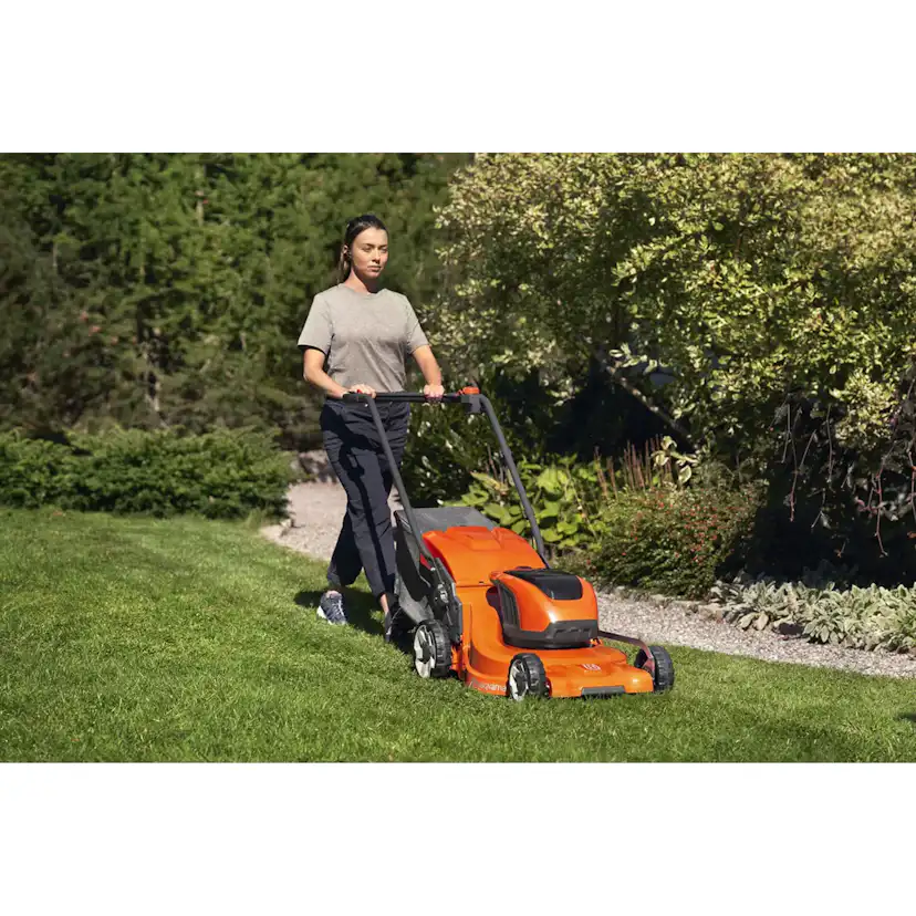 Gräsklippare Husqvarna LC247i utan Batteri
