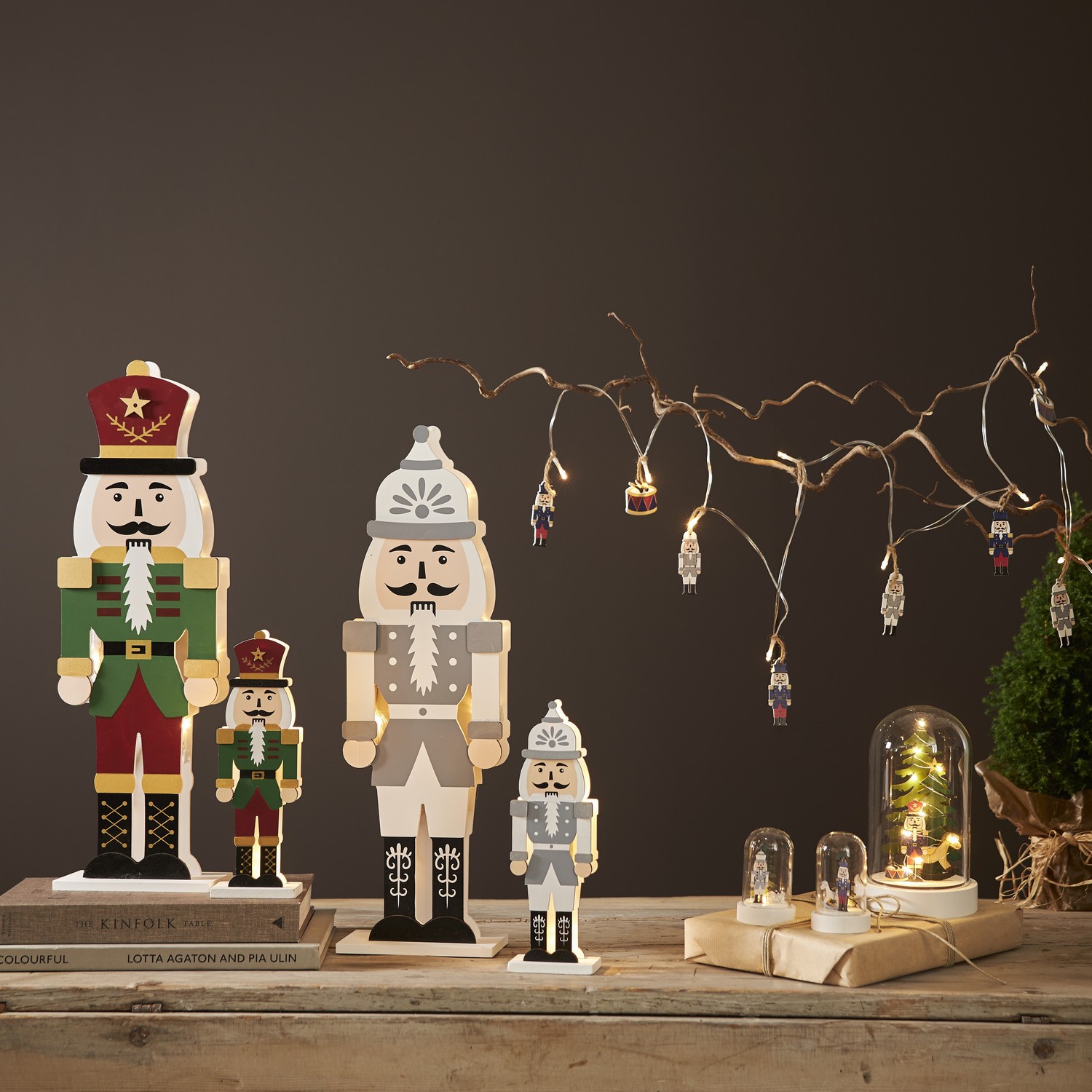 Juldekoration Star Trading Nutcracker 25 cm