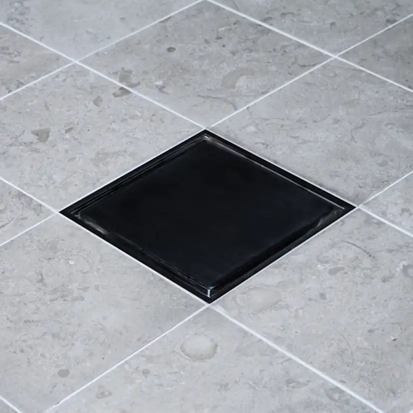 Golvbrunnsil Tebo Tile in Frame 147 Svart