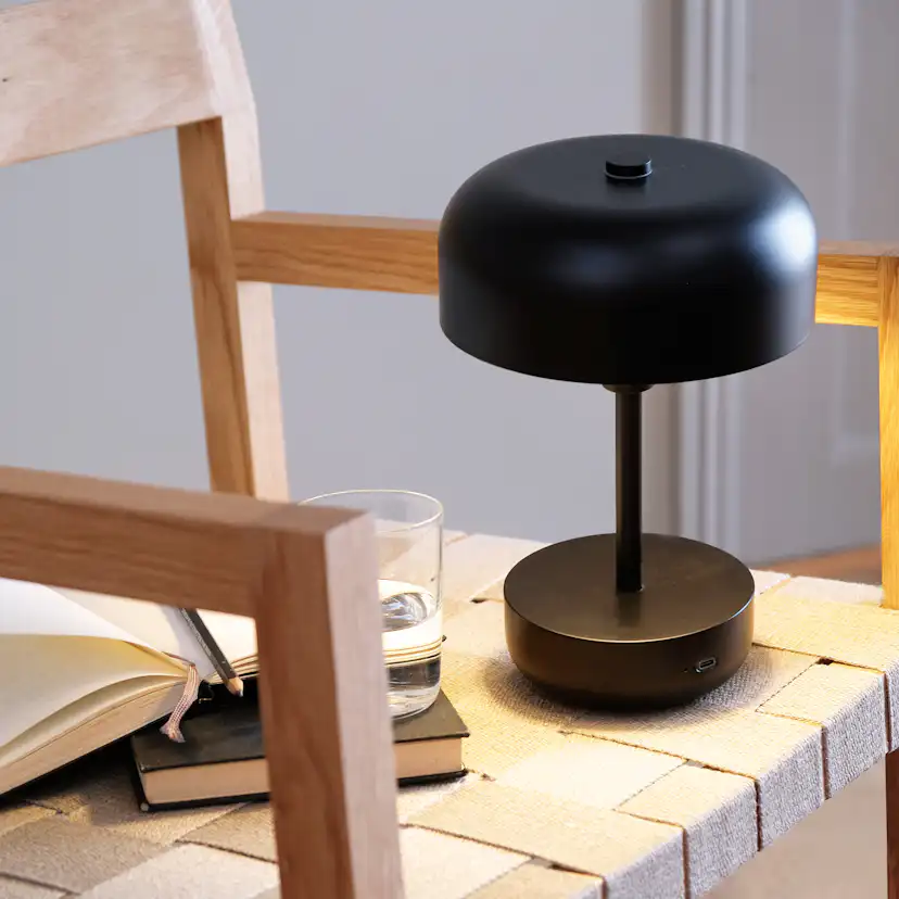 Portabel Bordslampa Dyberg Larsen Haipot LED Uppladdningsbar