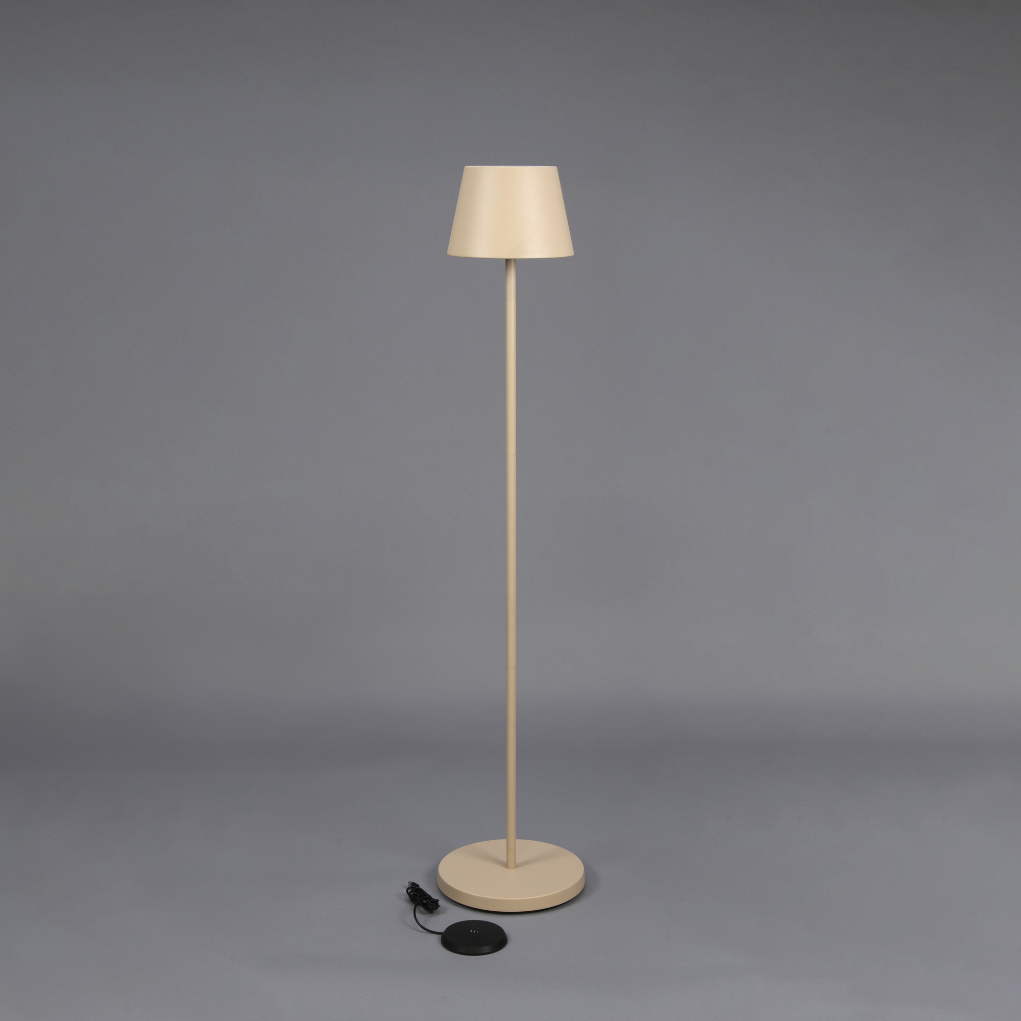 Golvlampa Gnojsö Konstsmide Pomezia M USB