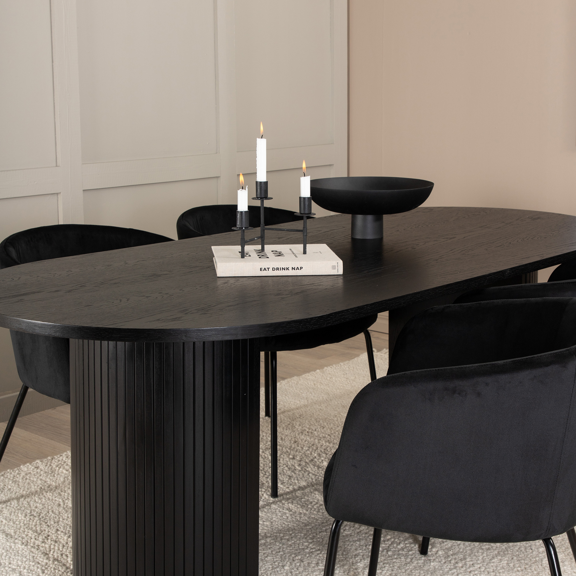Matgrupp Venture Home Bianca Svart med 4 Bergen Stolar