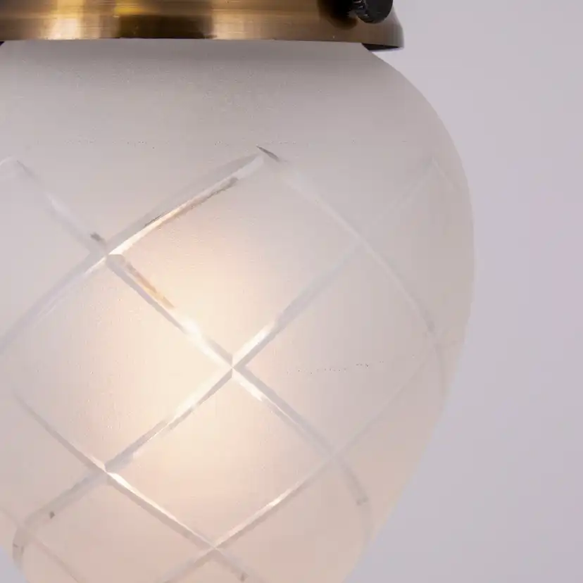 Taklampa Globen Lighting Juni Slipad