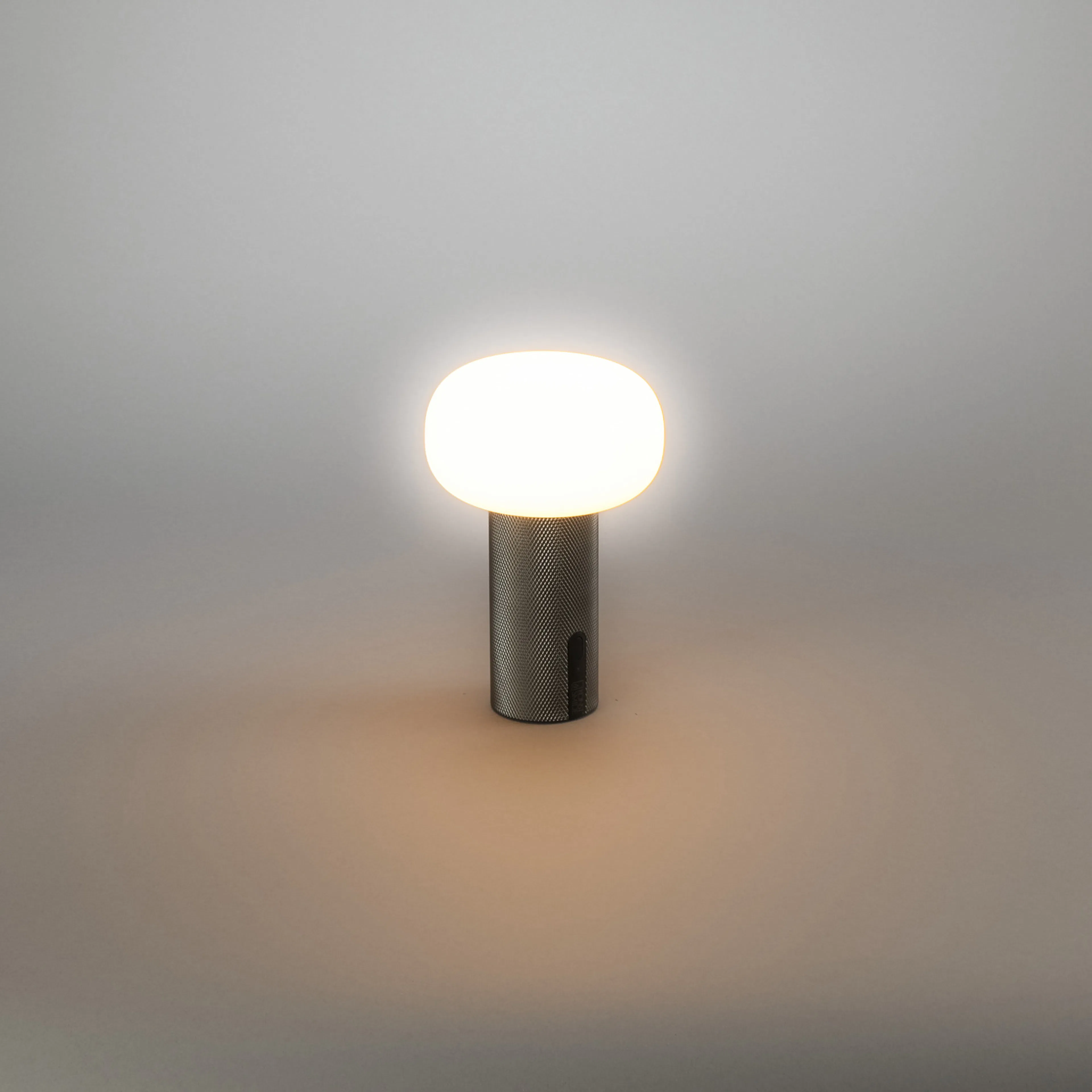 Portabel Lampa Gnosjö Konstsmide Antibes Mini Bordslampa USBxMatt Silver
