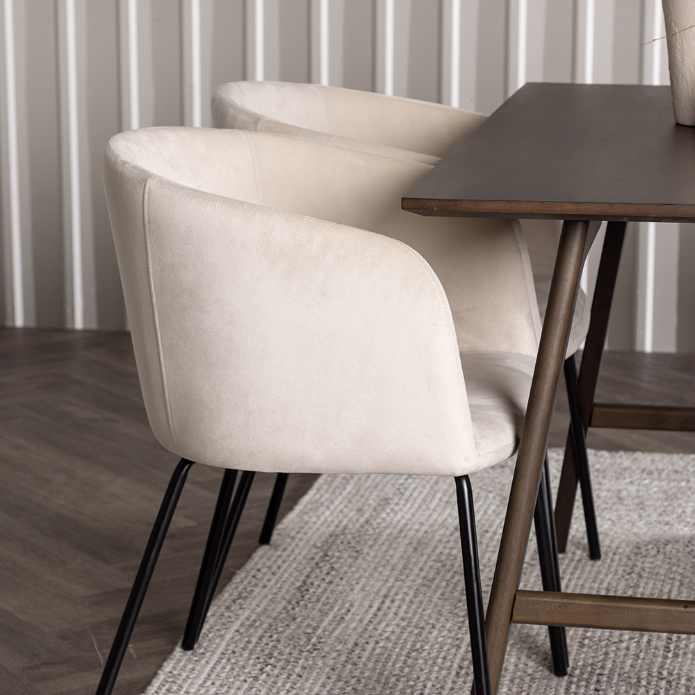 Matgrupp Venture Home Kaseidon med 4 st Berit stolar