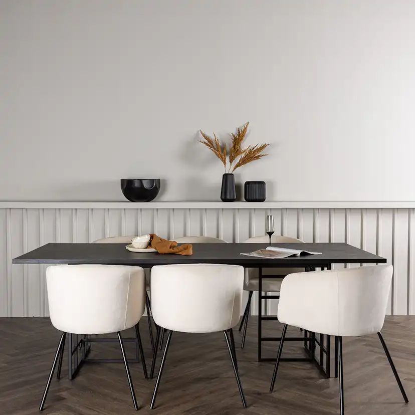 Matgrupp Venture Home Ystad med 6 st Berit stolar
