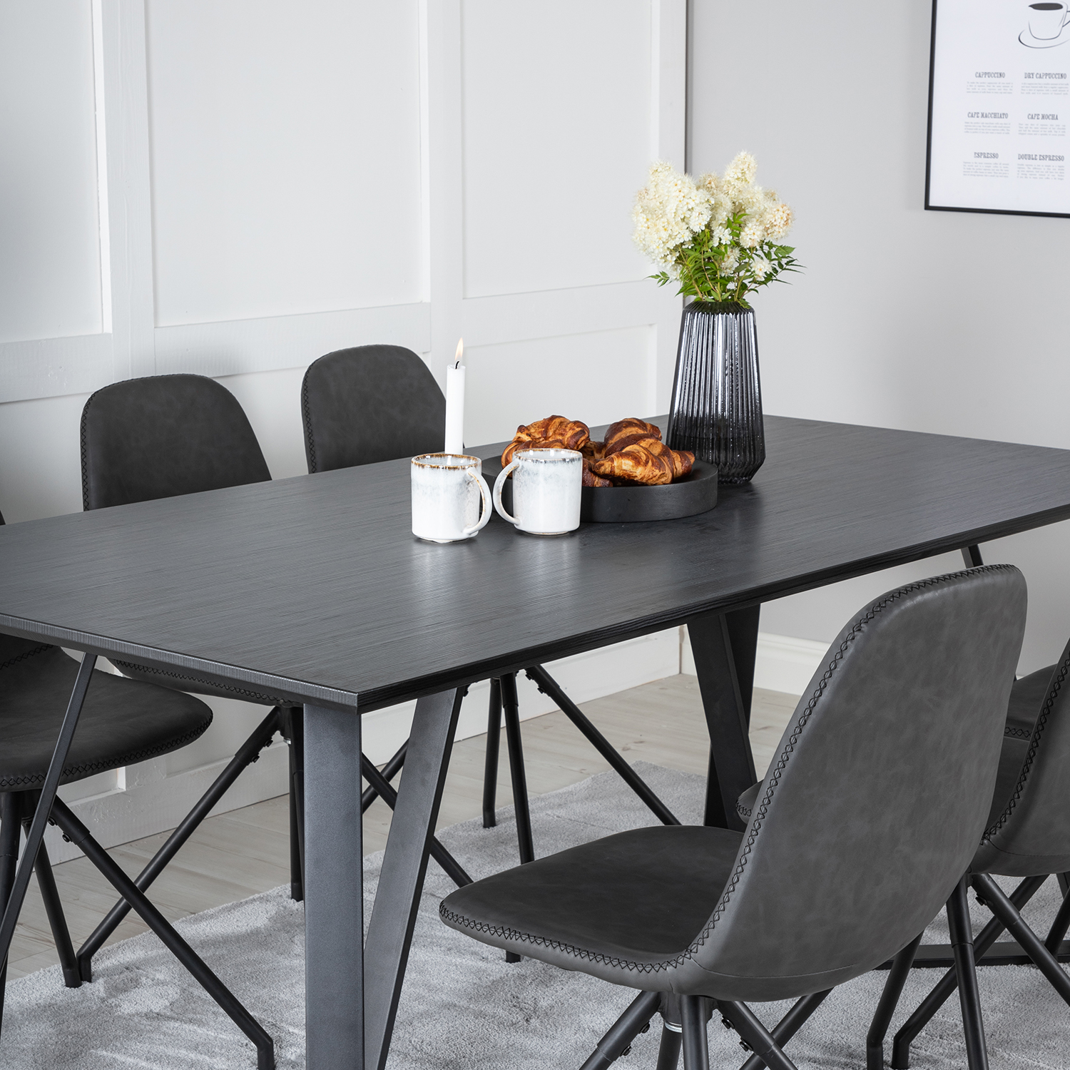 Matgrupp Venture Home Madde med 6 Pobbie Stolar Konstläder