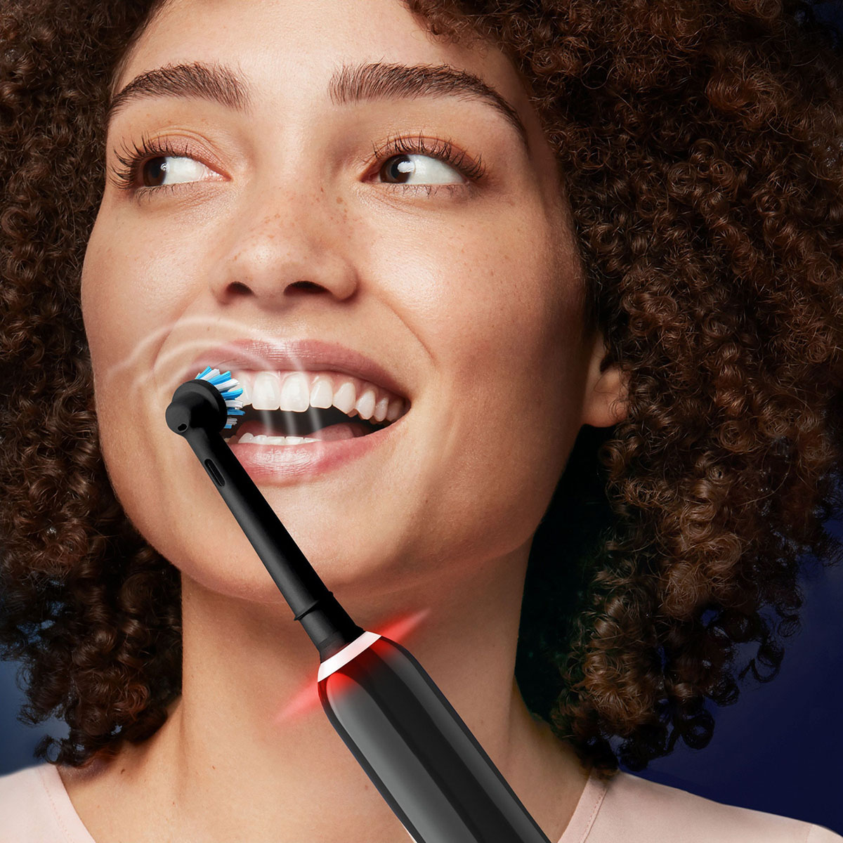 Eltandborste Oral-B Pro3 + Extra Refill + TC