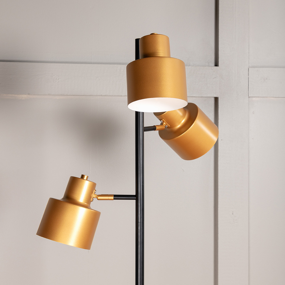 Golvlampa Venture Home Vifta 2