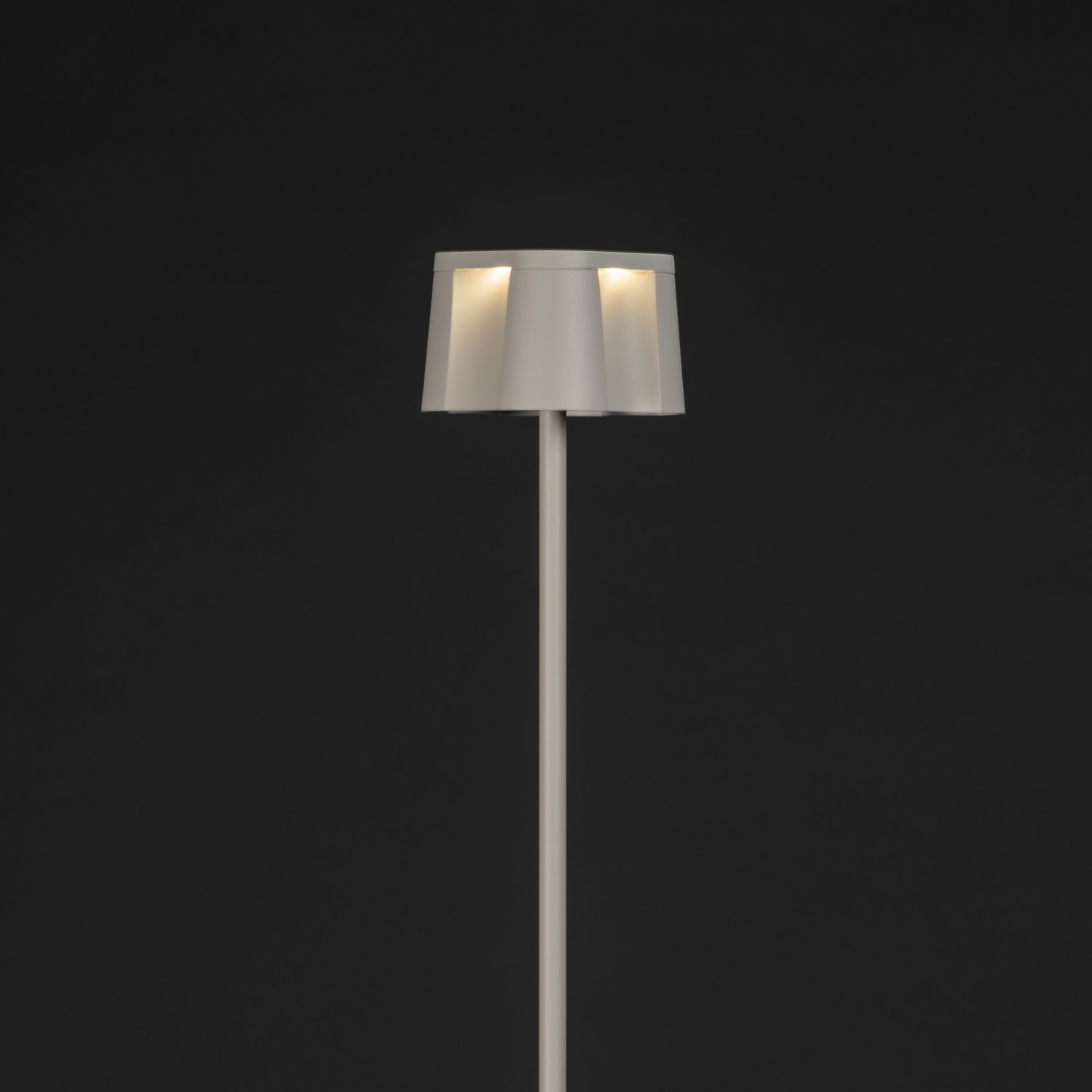 Golvlampa Gnosjö Konstsmide Nice USB