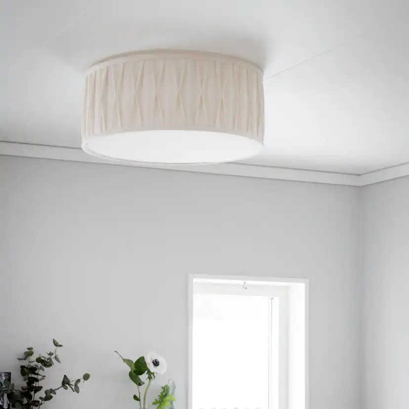 Taklampa PR Home Plissé Stygn