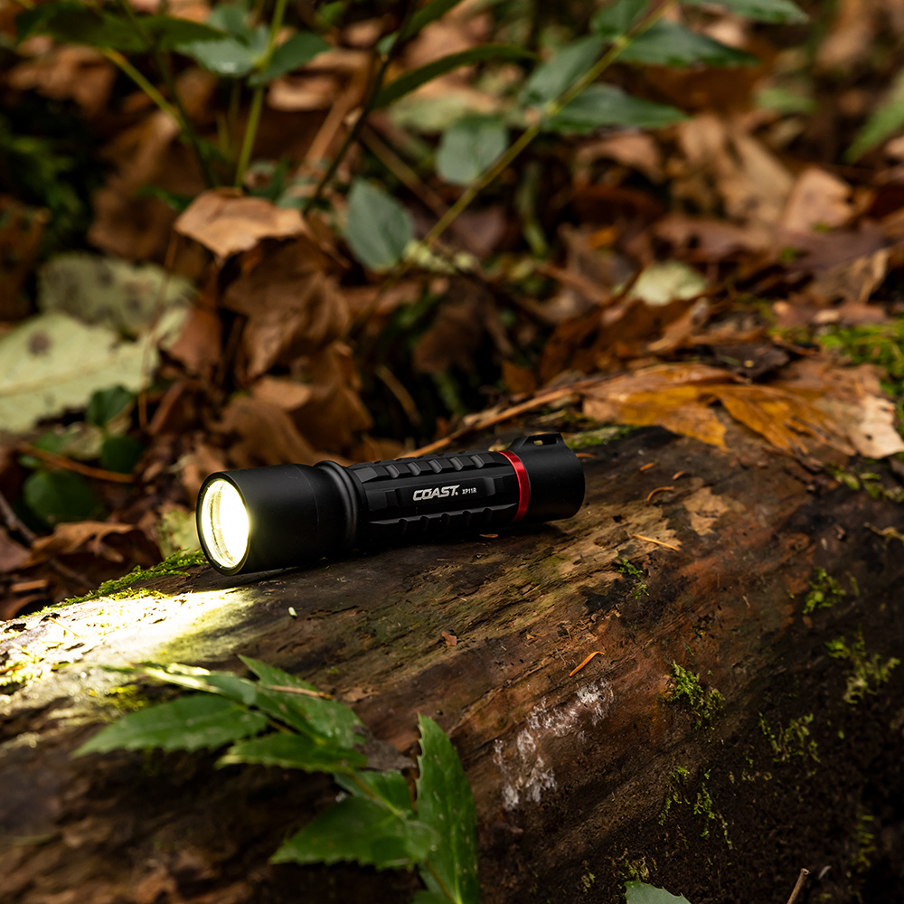 Ficklampa Coast XP11R Uppladdningsbar 2100 lumen