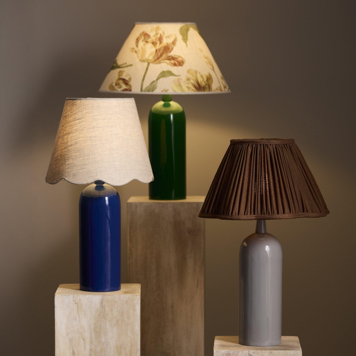 Lampfot PR Home Carter