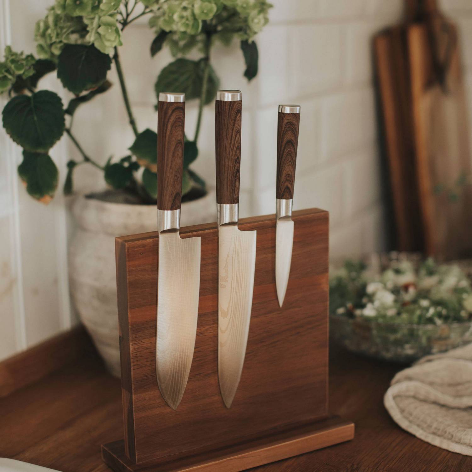 Knivställ Dorre Kaya Magnetiskt Knivblock Akacia 22x22 cm