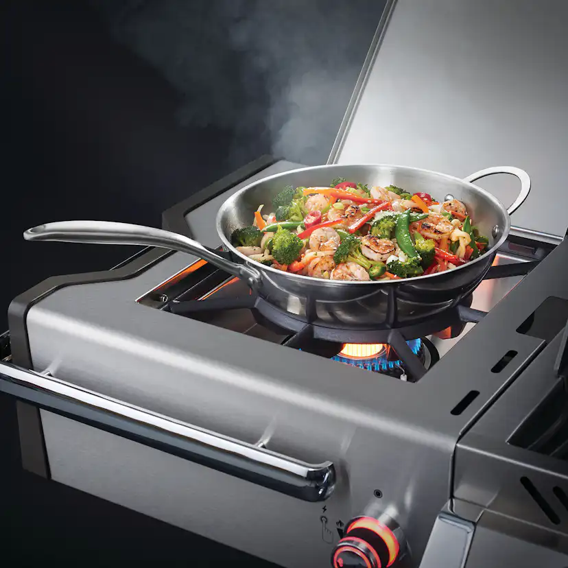 Gasolgrill Napoleon PRO825-3