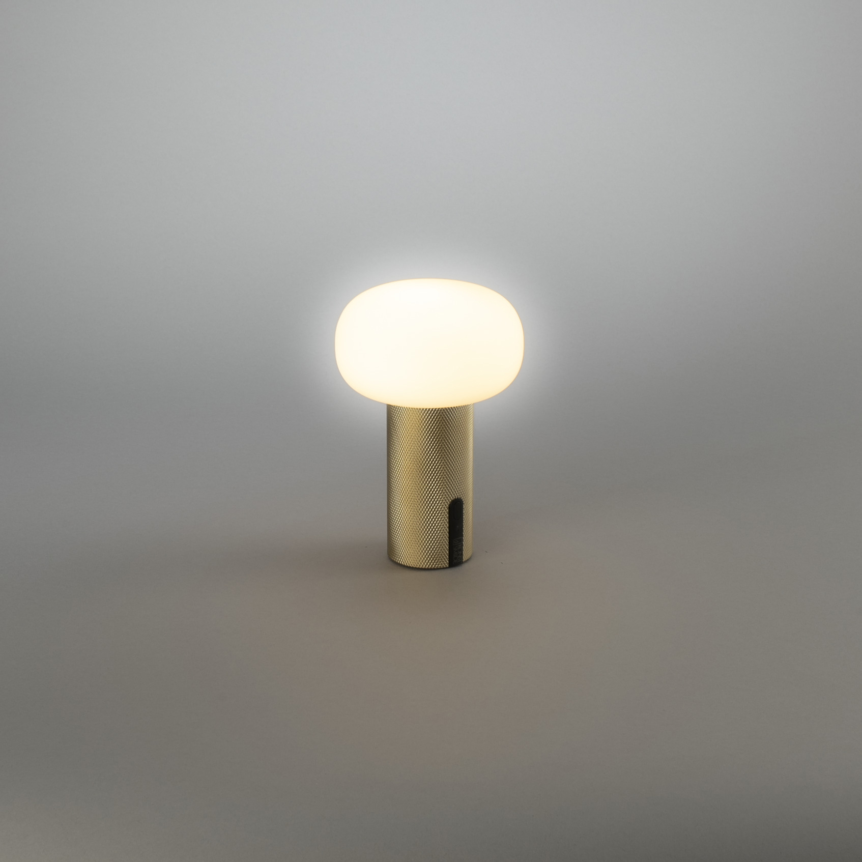 Portabel Lampa Gnosjö Konstsmide Antibes Mini Bordslampa USBxMatt Mässing