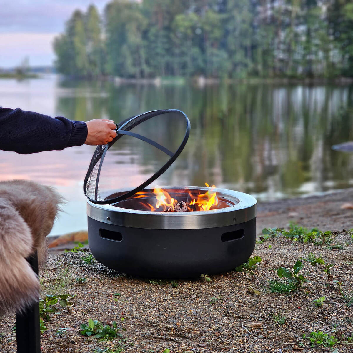 Eldstad Mustang Burbank för Utemiljö med Grillgaller
